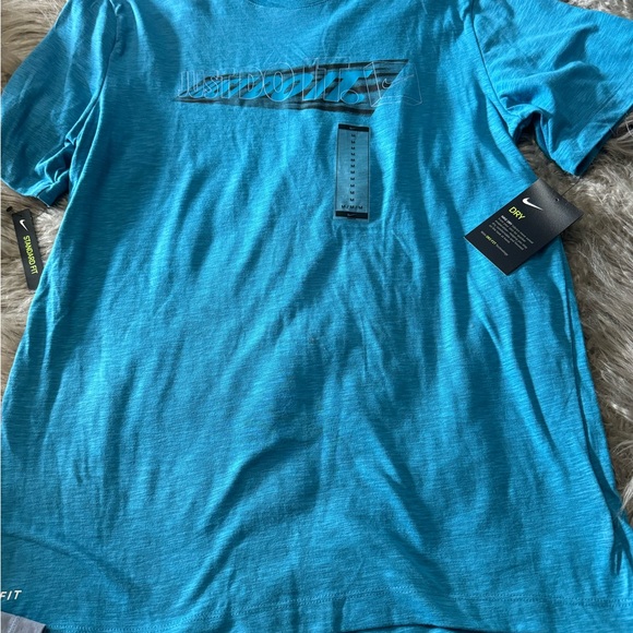Lot of 5 Men’s Nike tees!! - Picture 2 of 11
